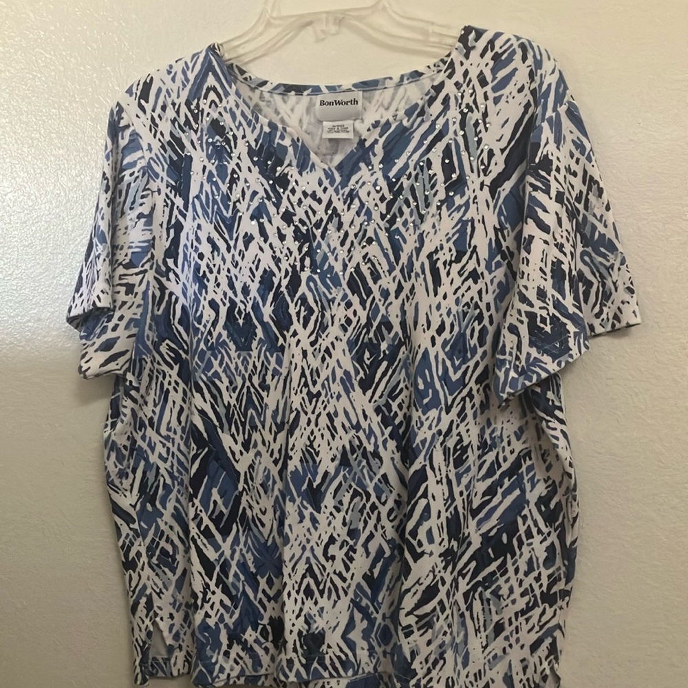 FINAL MARKDOWN Bon worth embellished tee large petite